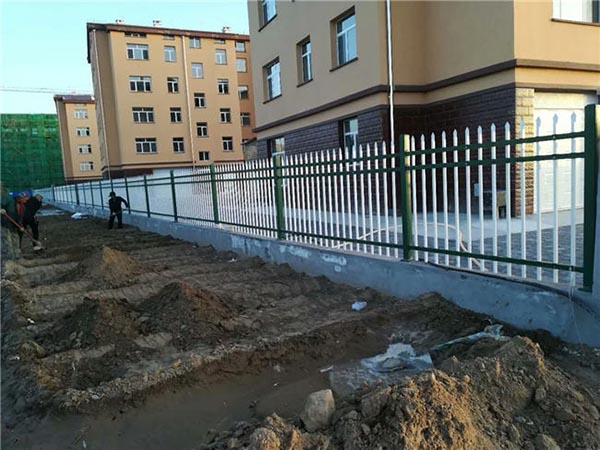 內蒙古翁特牛特旗千米護欄